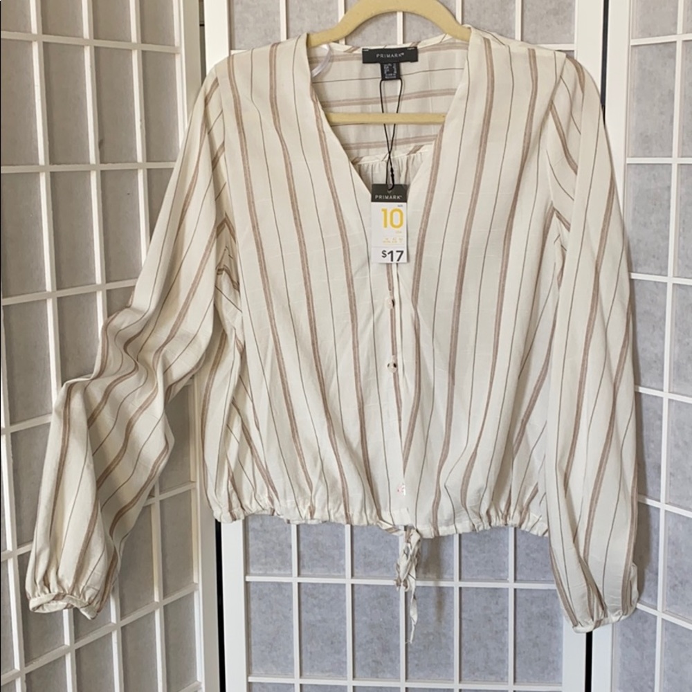 White and cream top with tie